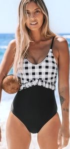BRAND NEW, NWT, Cupshe one piece swimsuit